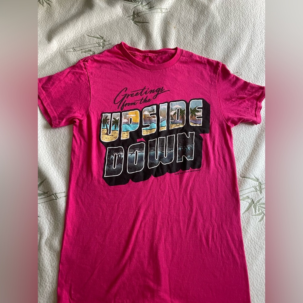 Stranger things pink graphic T-Shirt.